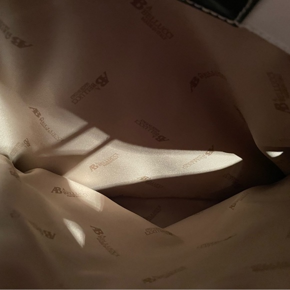 A Bellucci Black and white Satchel - Picture 9 of 10